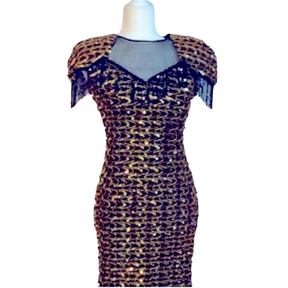 - WOMEN FLAPPER DRESS SEQUINED 1920s BLACK & GOLD FRINGED ART DECO GATSB…
